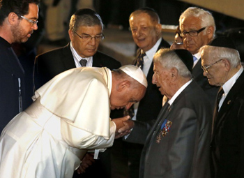 holocaust survivors pope francis